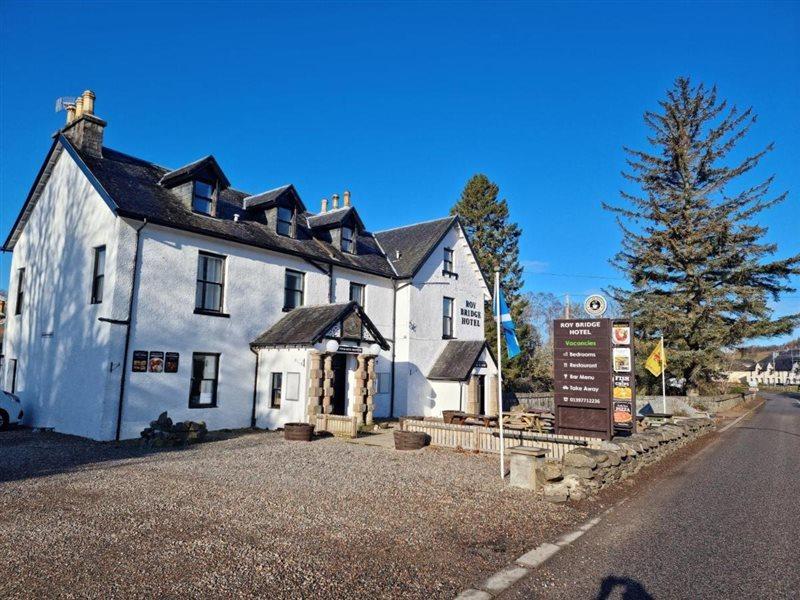 Roy Bridge Hotel Roybridge Bagian luar foto