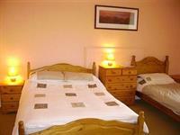 Roy Bridge Hotel Roybridge Bagian luar foto